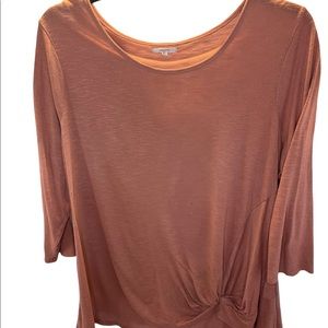 Maurice’s plus size 3/4 sleeve top w/gathering at bottom size 3